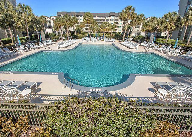 Resort Shorewood Vacation Rentals