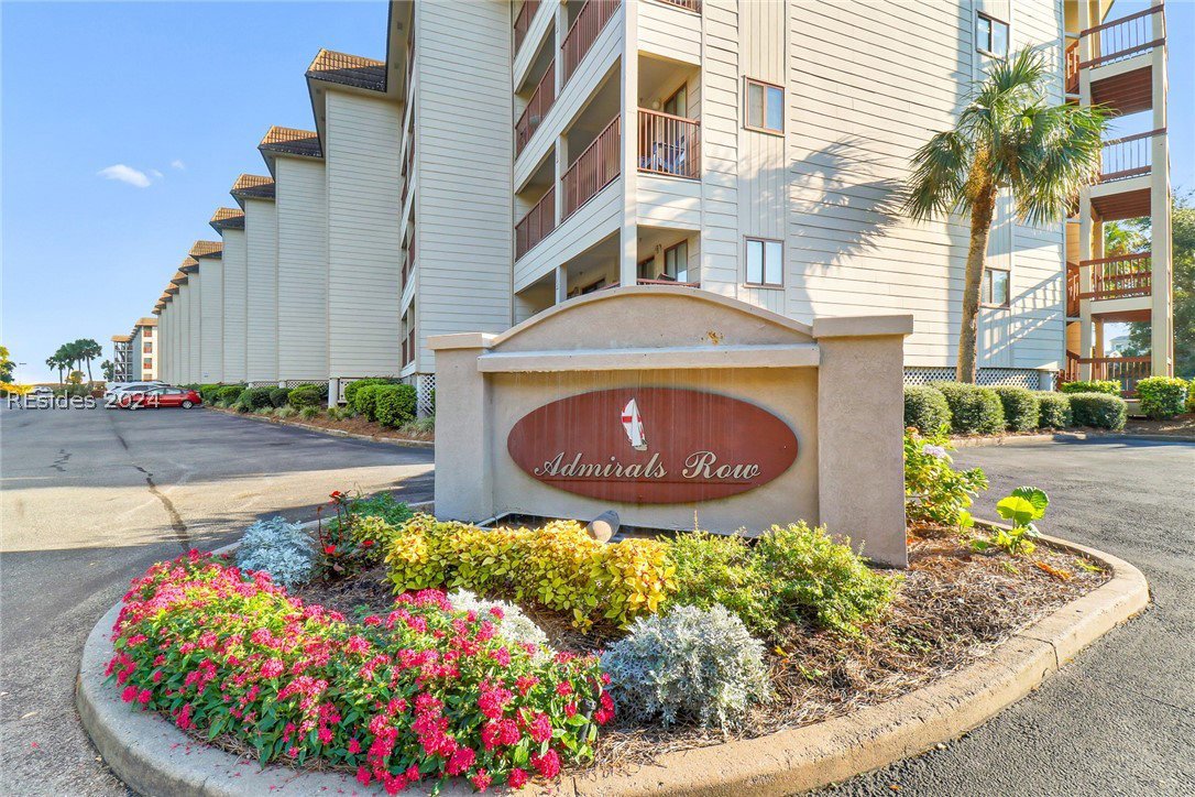 Resort Admirals Row