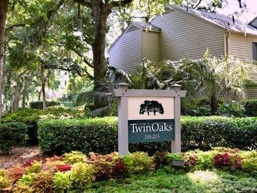 Twin Oaks Vacation Rentals